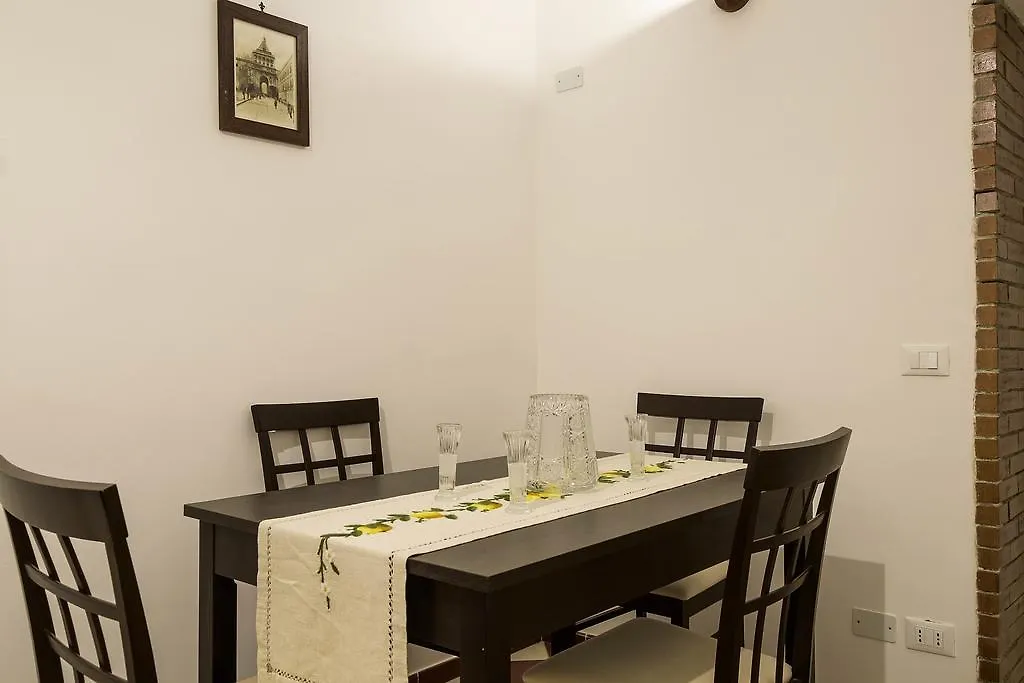 B&B Del Massimo Palermo 3*,  Italia