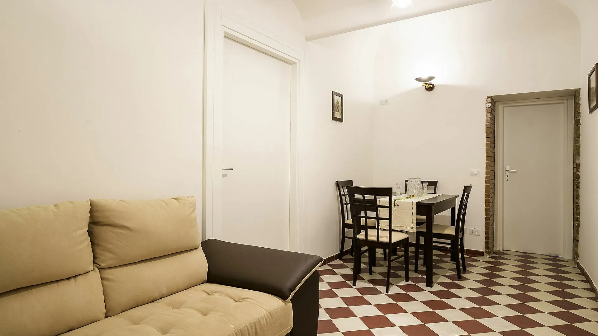 B&B Del Massimo Palermo 3*,  Italia